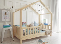 Domečková postel HouseBed Plotek