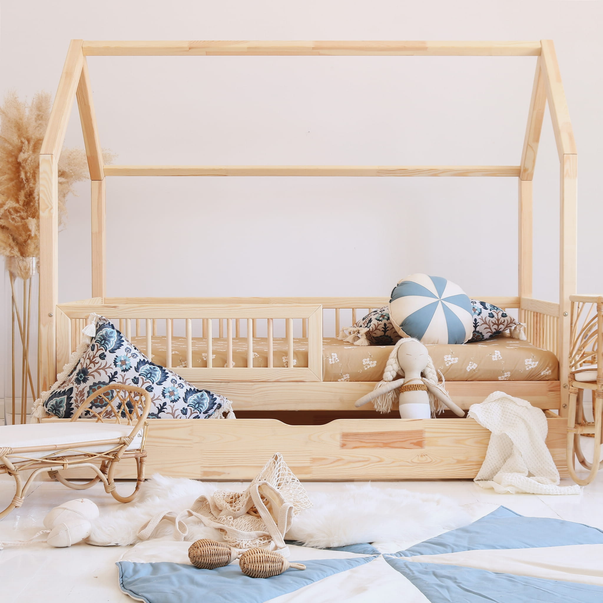 Domečková postel Pioli Plus Domečková postel Pioli Plus